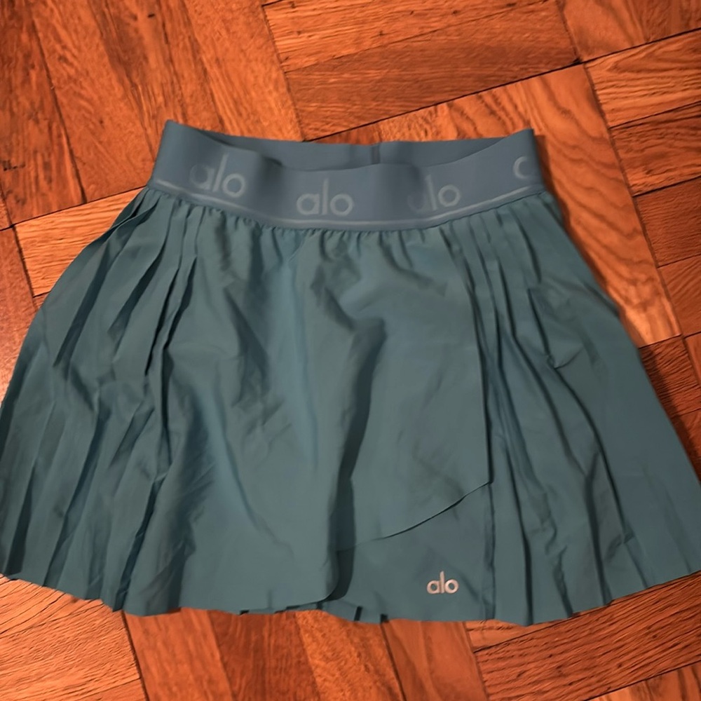 Alo blue pleated skort skirt. Size XS